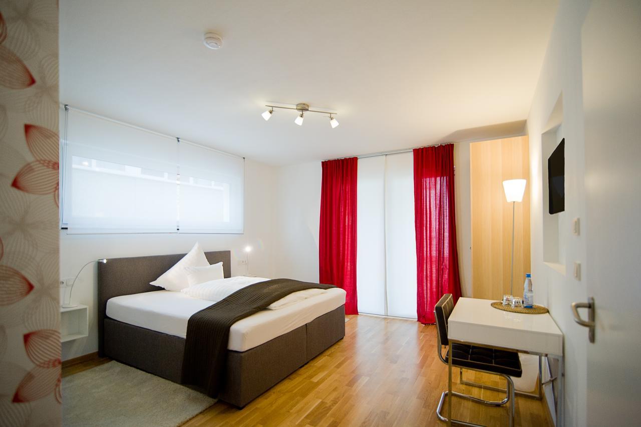 Hotel Apartment Am Arbach Eningen unter Achalm الغرفة الصورة