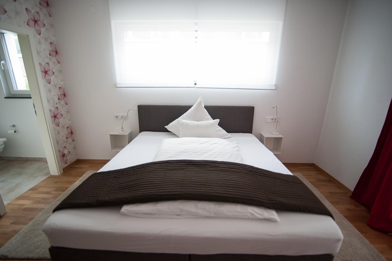 Hotel Apartment Am Arbach Eningen unter Achalm الغرفة الصورة
